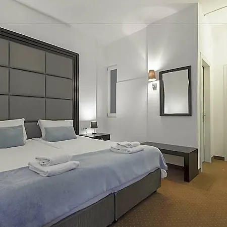 Otel Bastion 4*