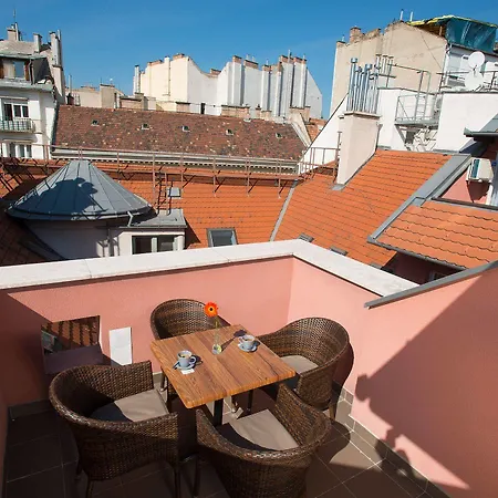 Bastion Hotel